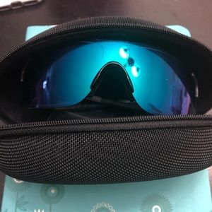 Oakley men’s polished black Evzero blades